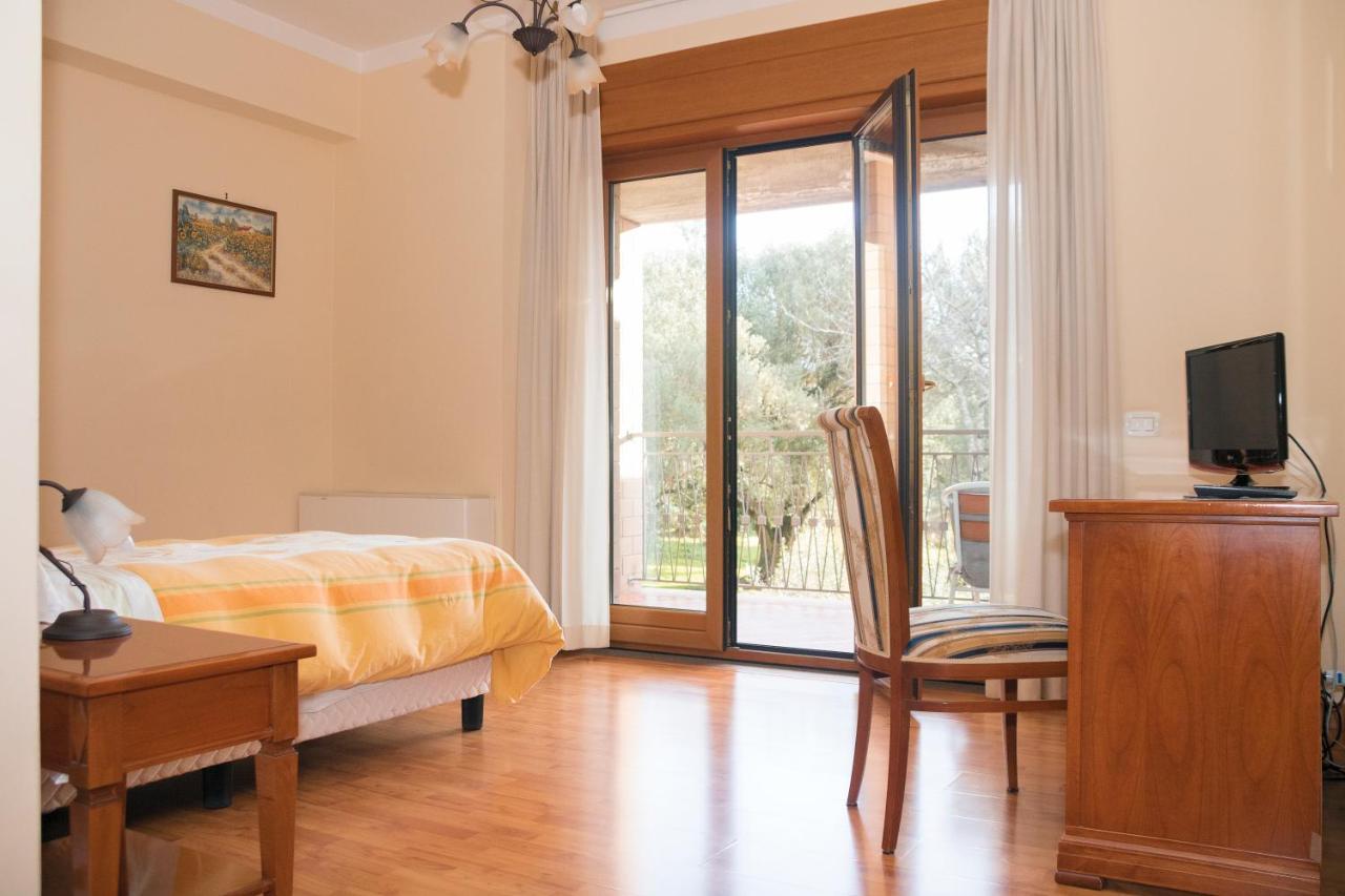 Ruggiero Park Hotel Vallo della Lucania Dış mekan fotoğraf