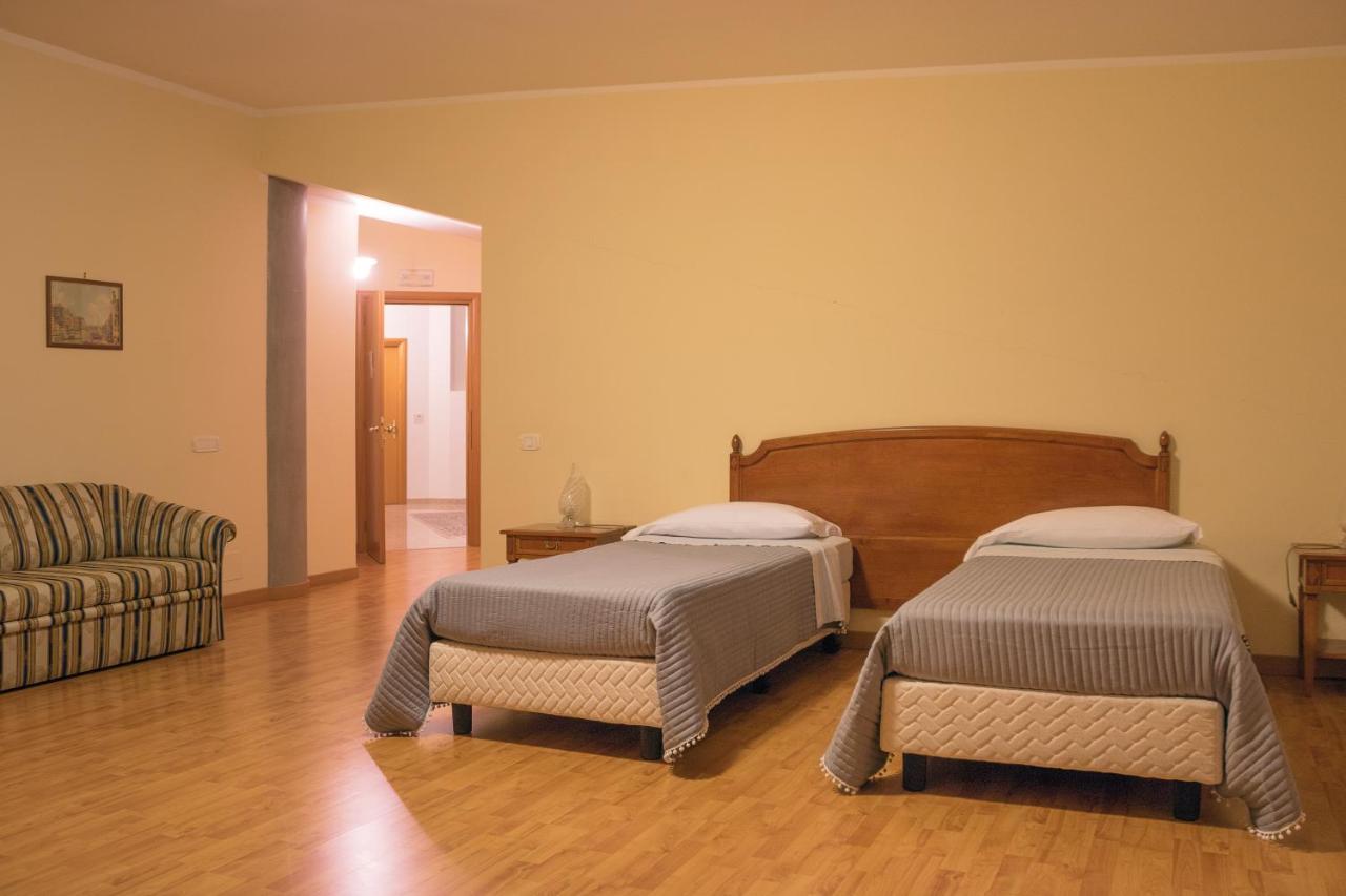 Ruggiero Park Hotel Vallo della Lucania Dış mekan fotoğraf