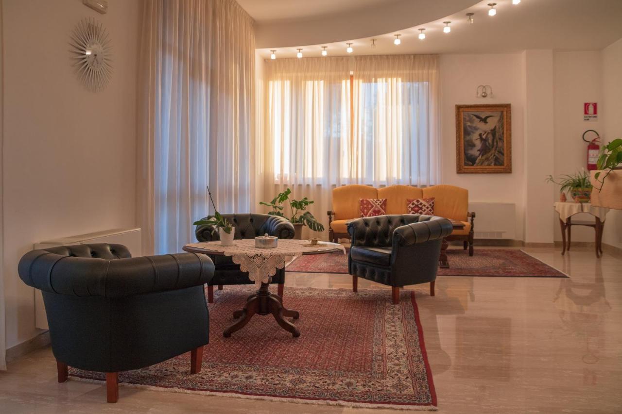 Ruggiero Park Hotel Vallo della Lucania Dış mekan fotoğraf
