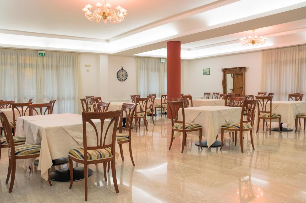 Ruggiero Park Hotel Vallo della Lucania Dış mekan fotoğraf